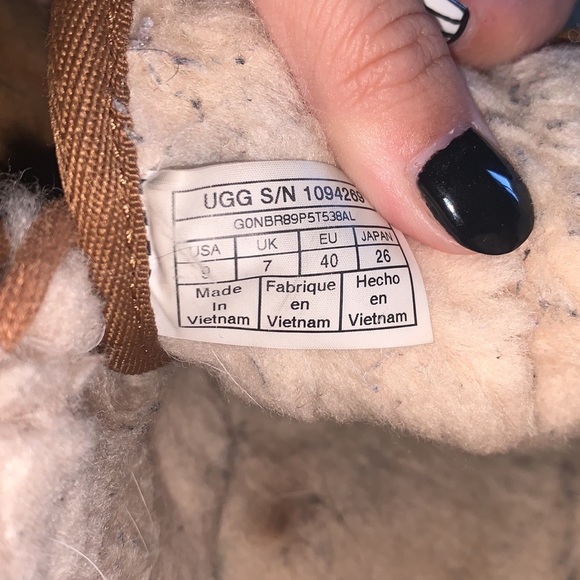 Ugg NEUMEL Booties, ladies9❣️!! - Picture 3 of 5